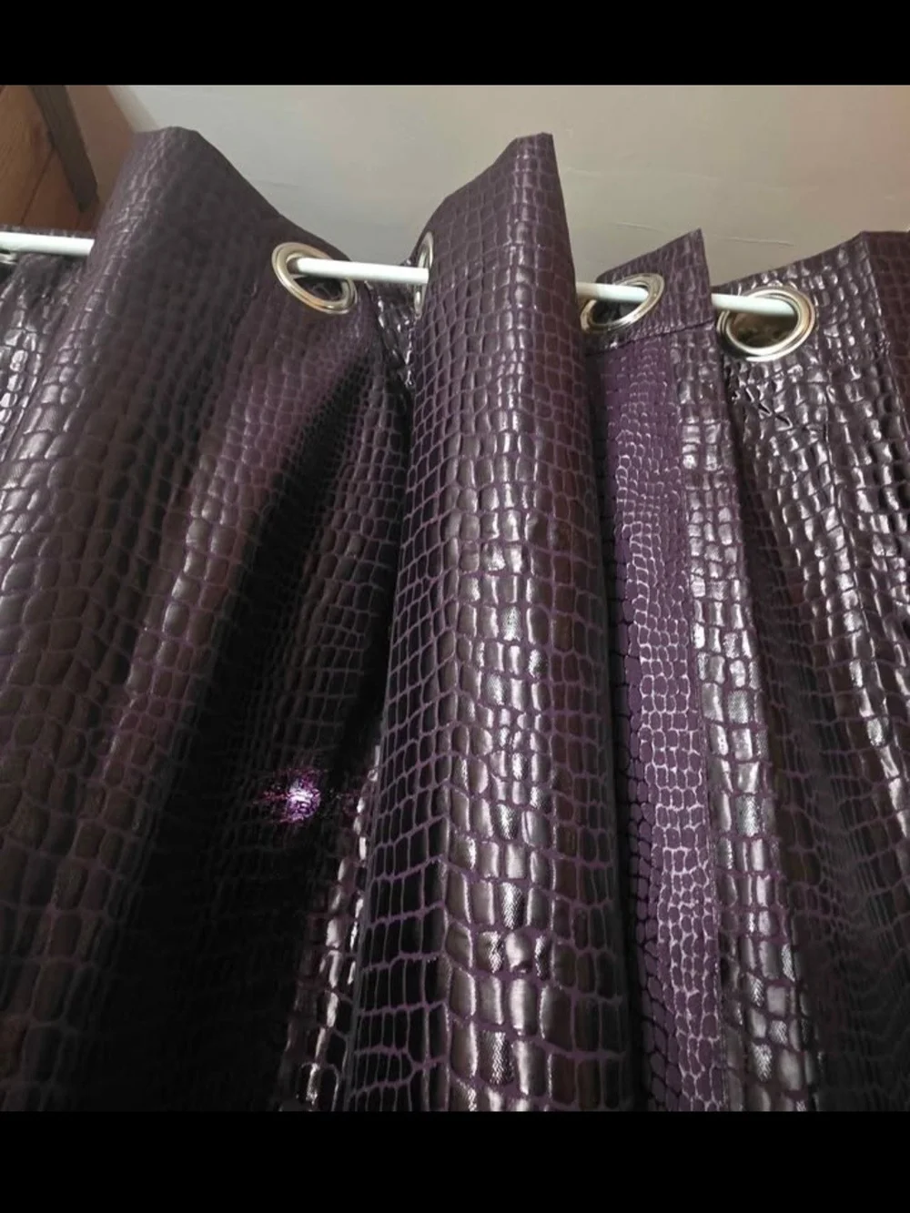 3 Curtains